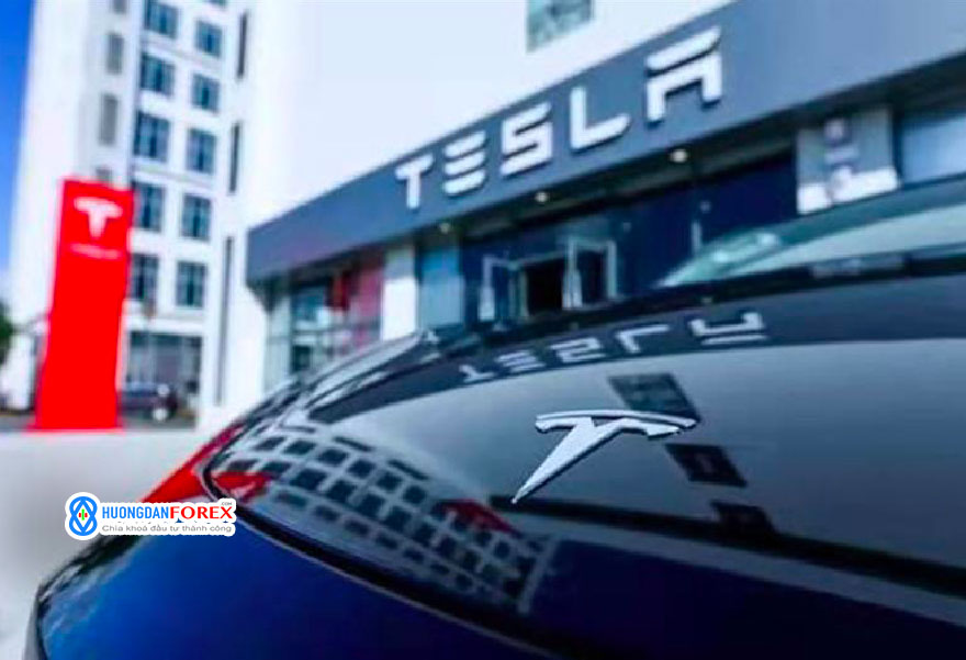 Chuyên gia phân tích tăng giá mục tiêu của cổ phiếu Tesla, và cho biết Tesla có thể chiếm một nửa thị trường EV trị giá 5 nghìn tỷ đô-la