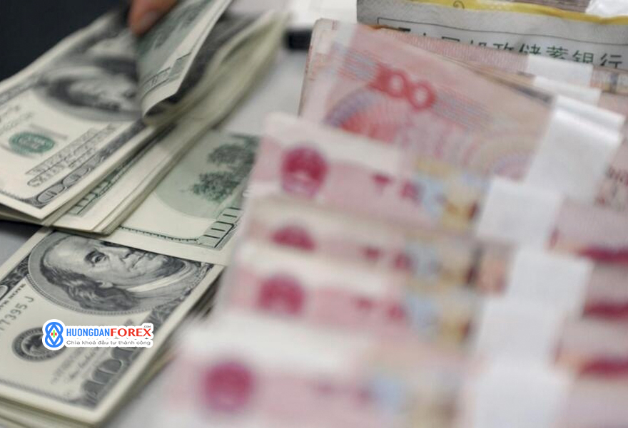 Các ngân hàng quốc doanh của Trung Quốc đổi đô la lấy nhân dân tệ để củng cố giá trị đồng tiền