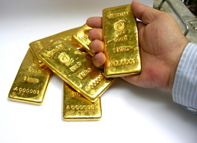 Đợt điều chỉnh ngắn hạn của vàng đang che giấu một nền tảng tăng giá mạnh trong dài hạn