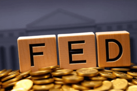 Giá vàng và bạc giữ vững đà tăng sau báo cáo việc làm Mỹ: Fed có thể sớm hạ lãi suất?